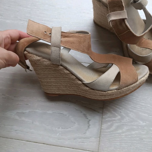 Vidorreta shoes like new, suede wedge sandals size 38