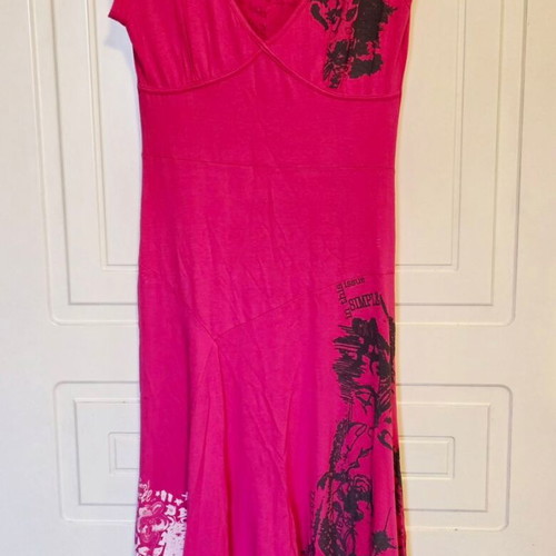 Simple pink dress like new, sizes S and M