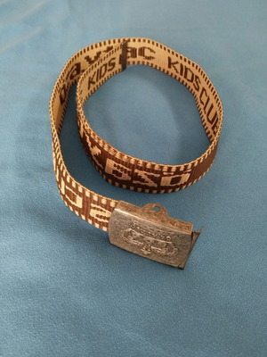 Ozaytac kids belt with embossed crown buckle 75cm like new