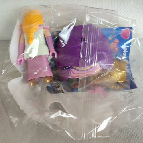 Playmobil Princess with Purple Dress and Scepter new