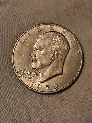Eisenhower 1972 US one dollar coin