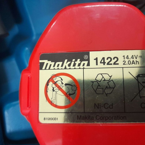 Makita δραπανοκατσάβιδο 14.4V 6280D σετ με 2 μπαταρίες και φορτιστή καινούργιο