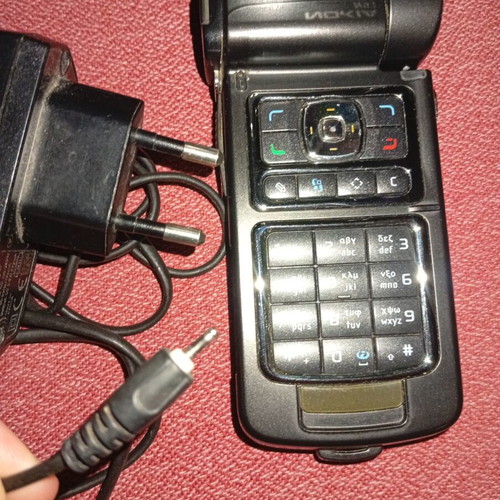 Nokia N93 used smartphone with charger, retro multimedia