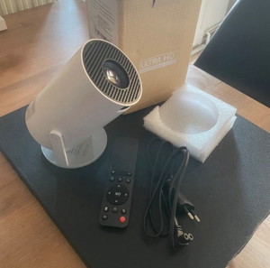 projector hy300 καινούργιο