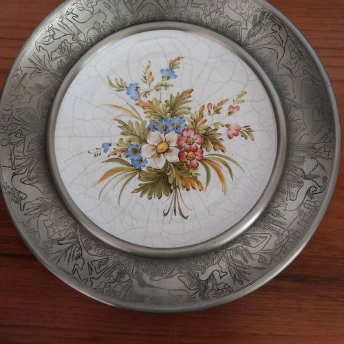 Set of 4 handmade Antica Nove Bassano porcelain wall plates like new