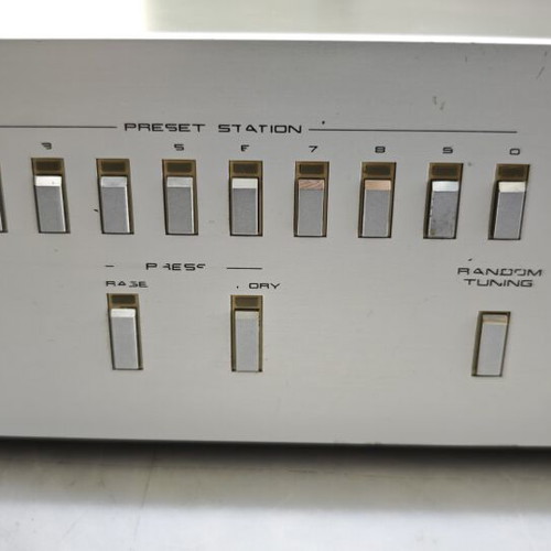 Akai AT S55 tuner used, missing battery compartment