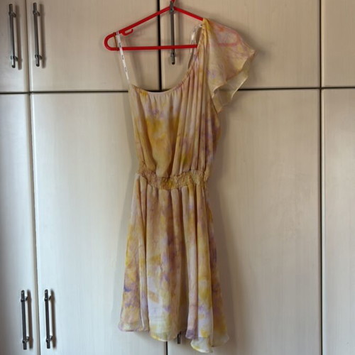 Toi&Moi women's dress size S like new, yellow