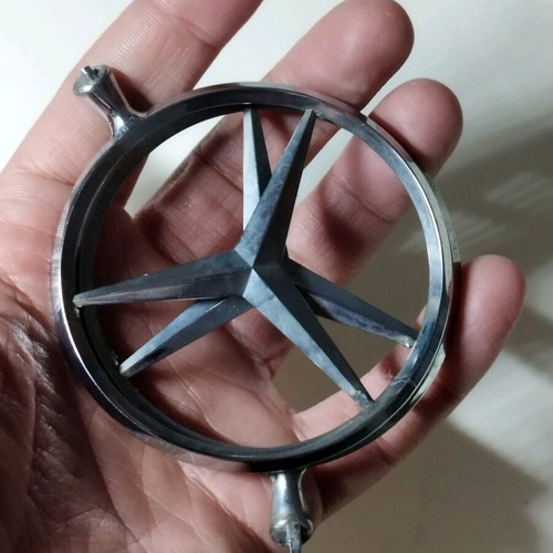 Mercedes emblems used, pack of 2 pieces
