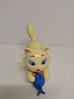 Cat figure like new