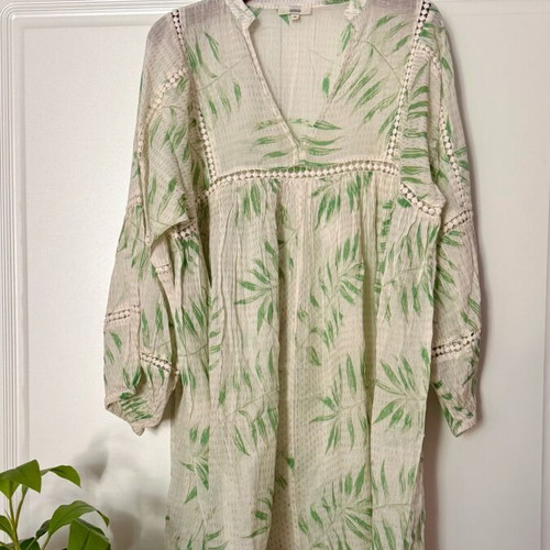 Nisó tropical print boho dress size M like new