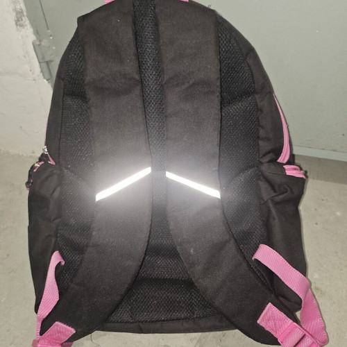 Backpack with 3 compartments and 2 side pockets