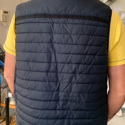 Men's vest like new, size L, worn once