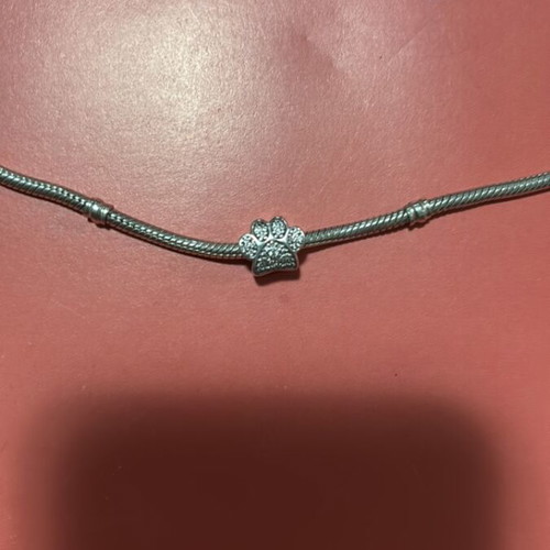 Pandora charm like new, silver