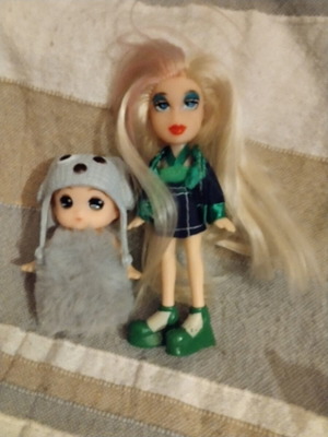 Small dolls like new, set of two