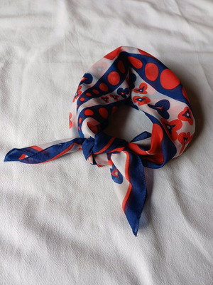 Vintage style scarf like new with geometric and floral pattern