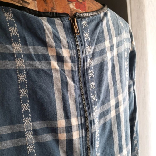 Women's blouse with long sleeve and back zipper used, size S