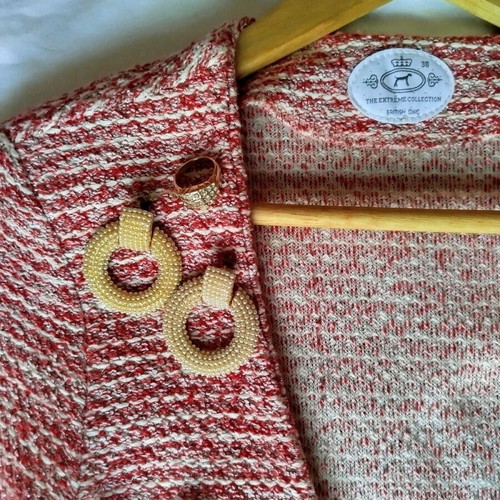 The Extreme Collection blazer like new with vintage look jewelry set