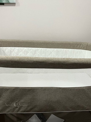Chipolino Charisma Latte/Wood Baby Cot like new