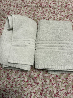 Pack of 2 white hand/face towels