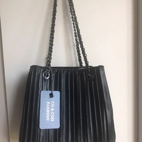 Co and Coo fashion women's shoulder bag new, black with chain