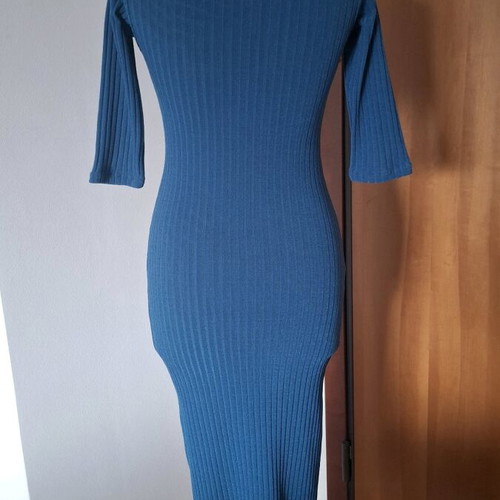 Vintage elastic midi dress with three-quarter sleeve like new, blue