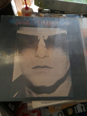Elton John Victim of Love vinyl record used, pop