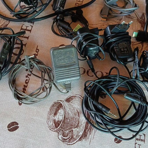Various mobile and TV & PC cables used, functional