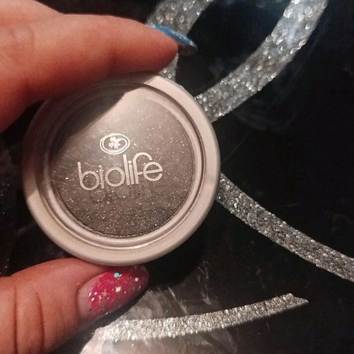Biolife eyeshadow new, black iridescent