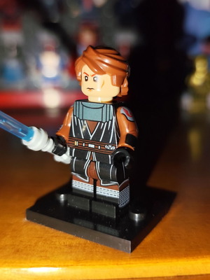 Μινιφιγούρα Anakin Skywalker Jedi Armor σαν καινούργια με μπλε lightsaber