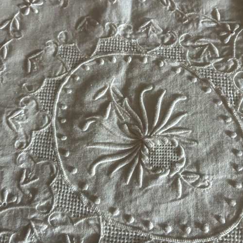 Vintage pillowcases 60x80 with handmade embroidery like new