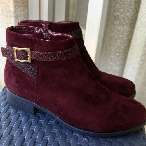 Suede ankle boots like new, size 37, lightweight and comfortable