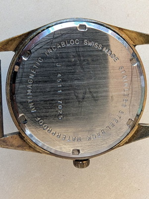 Laora vintage mechanical men's wristwatch with date and Incabloc