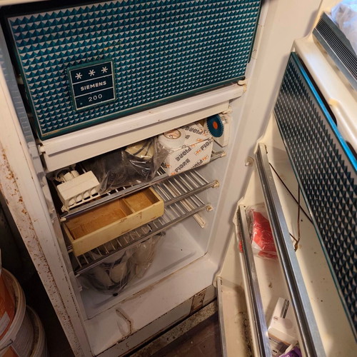 Siemens 200 Super Automatic vintage refrigerator with 3-star freezer