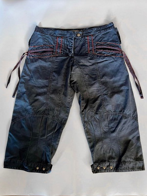Imperial Capri Pants ¾ used, blue with red stitching, size M