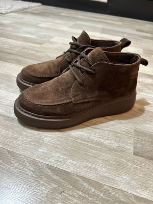 Trendyol suede brown ankle boots shoes like new, size 37