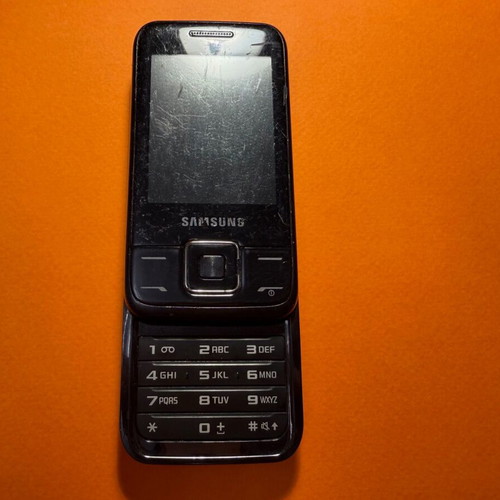 Samsung GT-E2600 phone used for spare parts without charger and battery