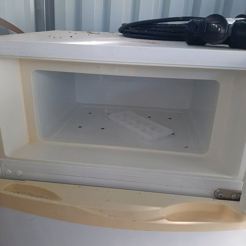 Consul gas refrigerator used, height 1.50 m