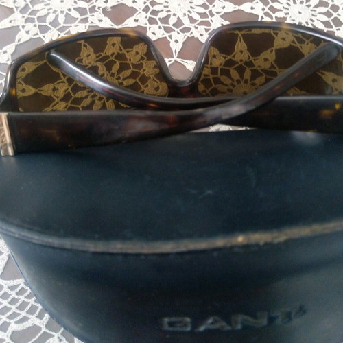 Gant sunglasses used, brown frame with polarized lenses