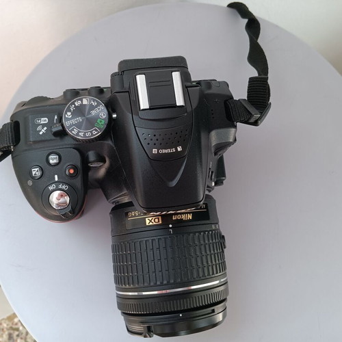 Nikon D5300 DSLR like new with 18-55mm lens