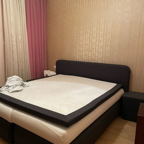 Double bed in excellent condition like new