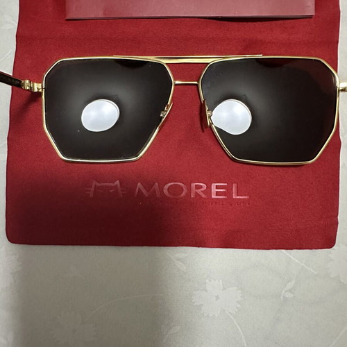 Bottega Veneta sunglasses like new, gold color