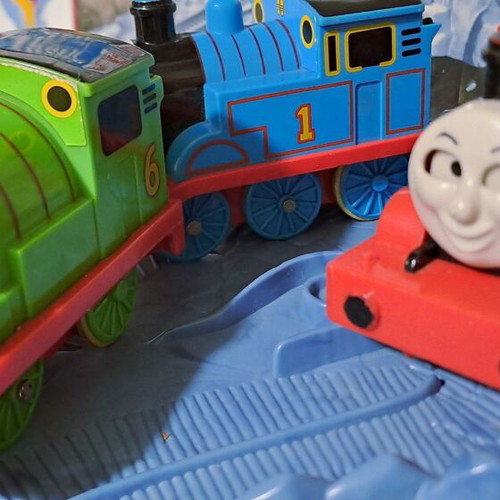 Mattel Thomas the Tank Engine Trackmaster Fossil Rock train set