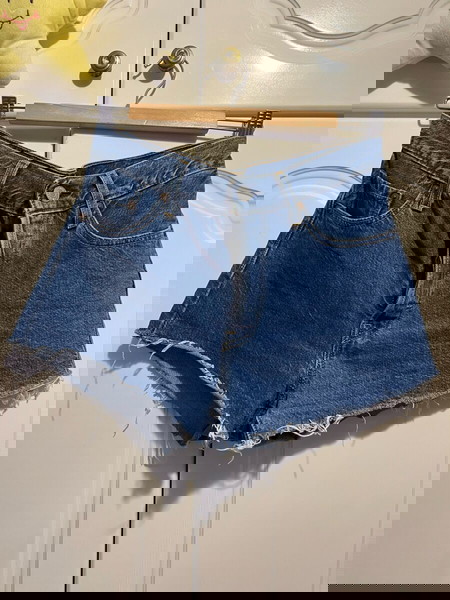 Levi’s short