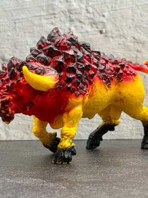 Schleich Eldrador Creatures Fire Bull μεταχειρισμένο φιγούρα
