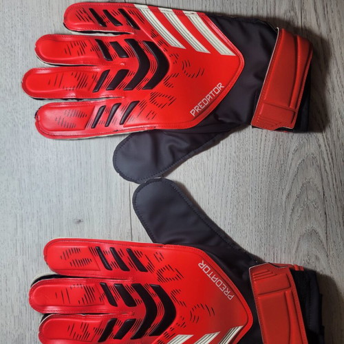 Predator goalkeeper training gloves