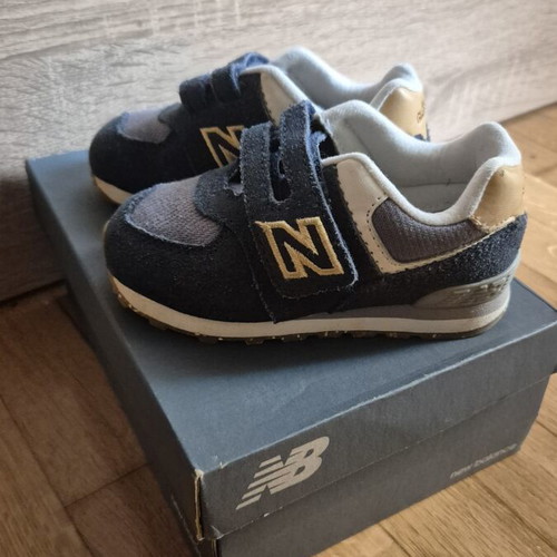 New Balance 574 βρεφικά παιδικά αθλητικά σαν καινούργια, νούμερο 23.5, σκούρο μπλε