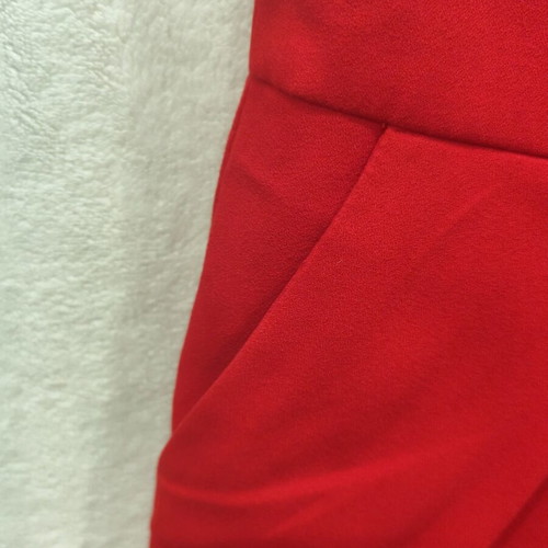 Red sleeveless dress H&M like new, crepe fabric, V-neck