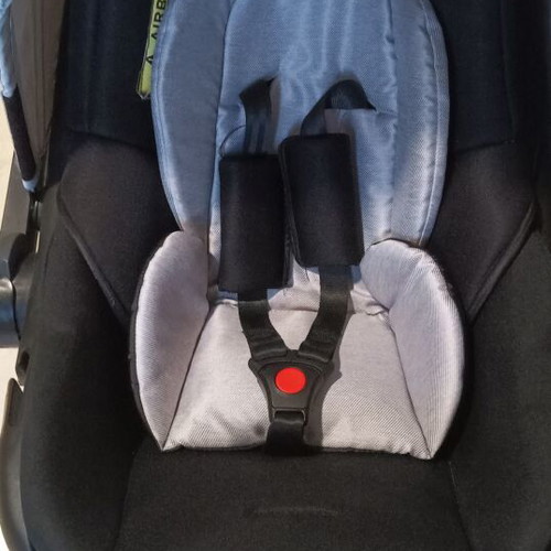 Bobostello Mars Baby Car Seat 0-13kg like new with stroller adapters