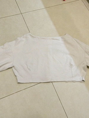 Crop sweatshirt used small Innocent white