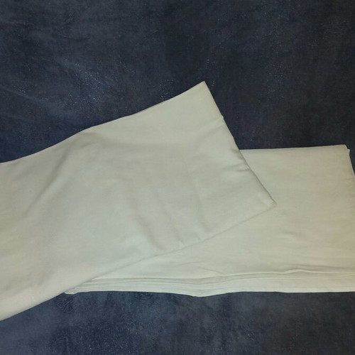 Curtains cream set of 2 like new, hotel quality fabric